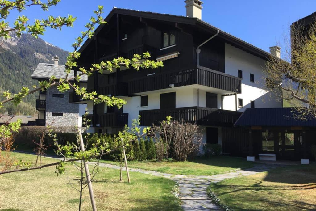 Studio Au Calme Avec Jardin Et Vue Mont-Blanc Chamonix Mont Blanc Exterior foto